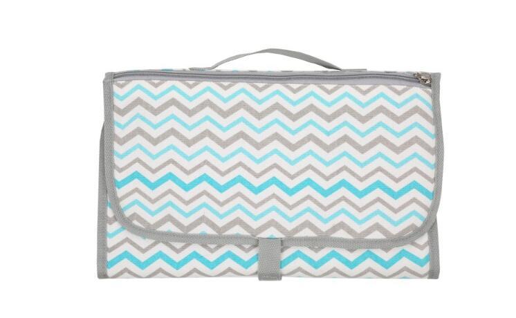 Tapis à Langer Bébé Portable – Pliable, Imperméable & Lavable | Matelas de Voyage + Sac de Rangement