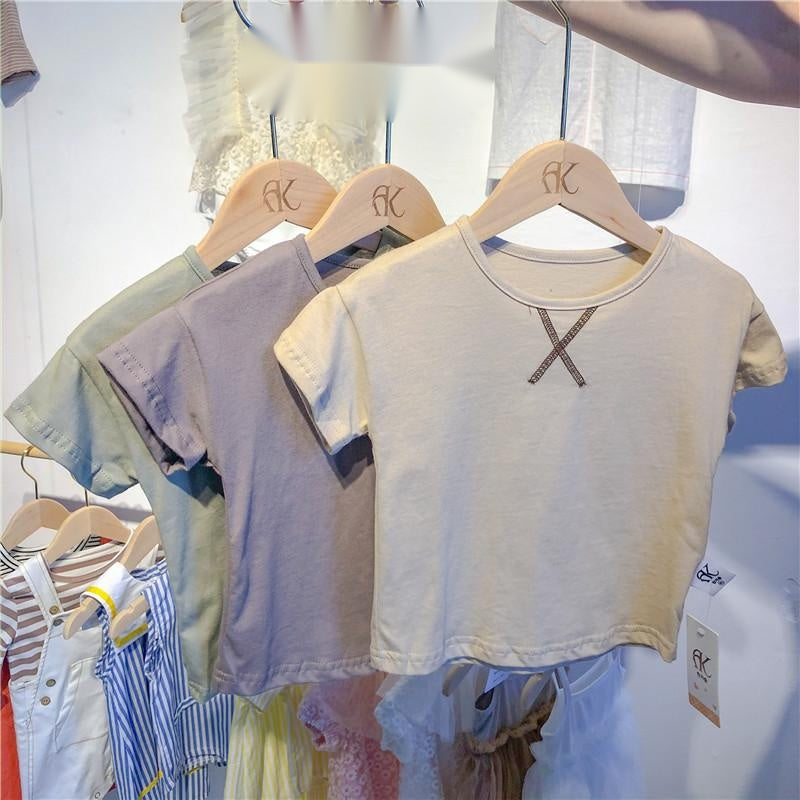T-shirt manches courtes bébé - style simple pour l'été