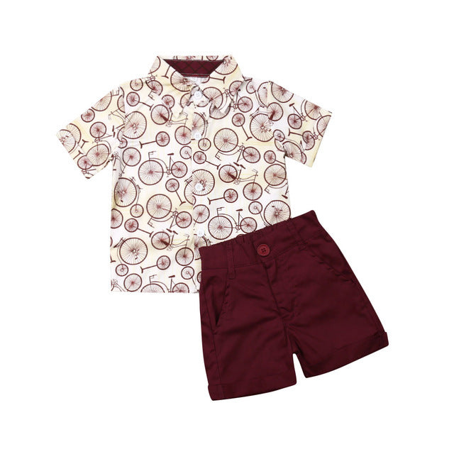 T-shirt fun et short léger pour des journées pleines de soleil