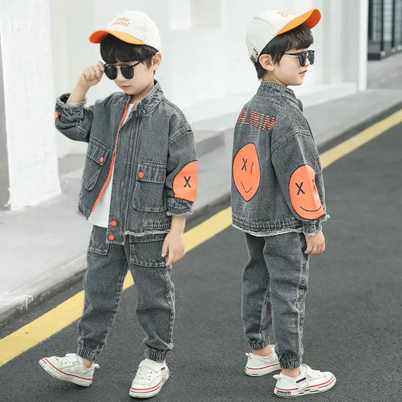 Ensemble Survêtement Garçon – Look Denim Sport Chic (3 à 13 ans)